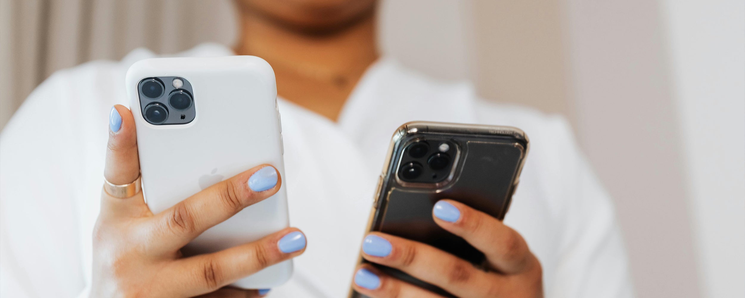 Mobile Phones & Gadgets